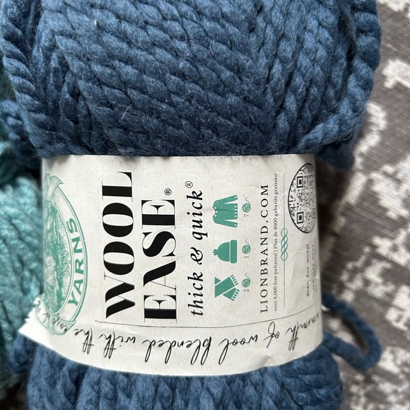 Loops & Threads Yarn Collection - Pink, White, Cream, Green, Blue, Navy - Picture 5 of 5